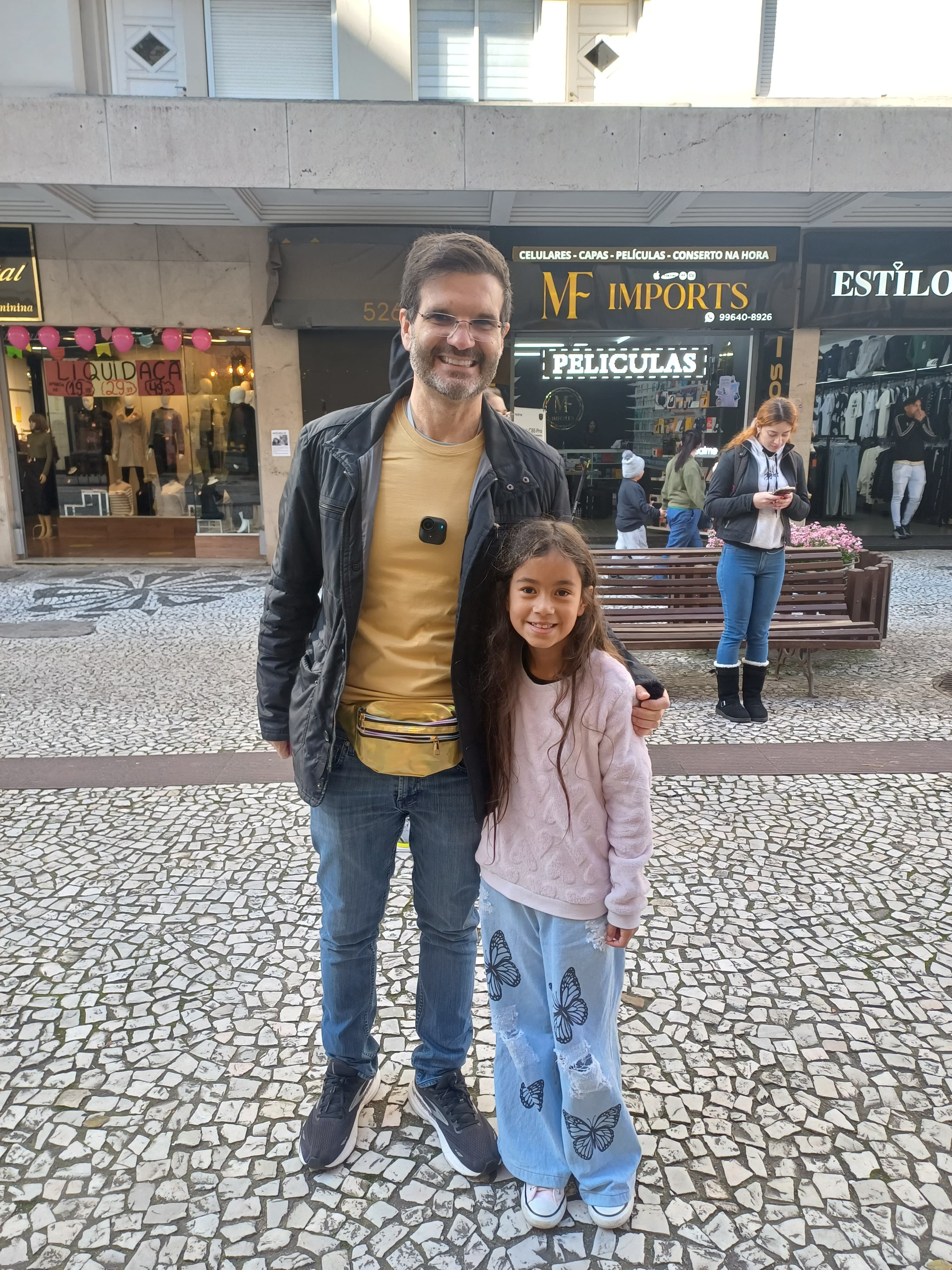 Ana Paula ( Maria Luiza minha filha da foto) )